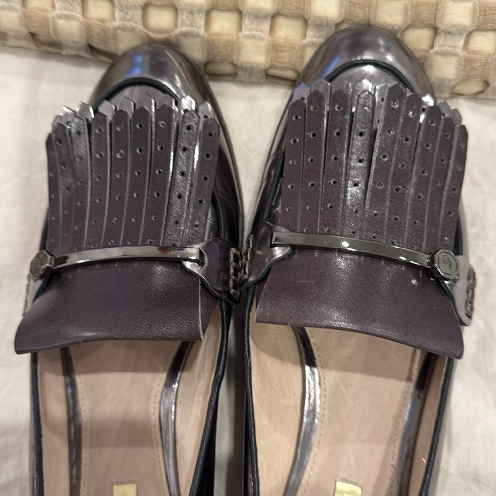 Louise et Cie Black Patent Leather Loafers with Fringe - Picture 7 of 10